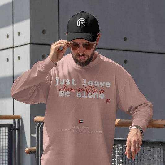 Sweater "Leave me alone" Tekst wit - Div. kleuren