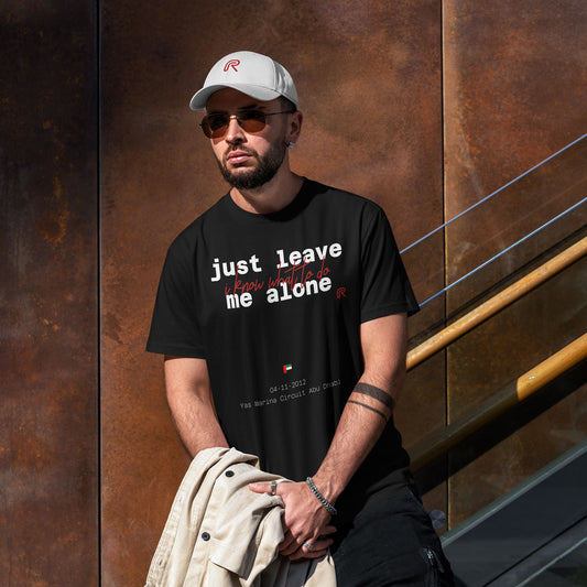T-shirt "Leave me alone" tekst Wit